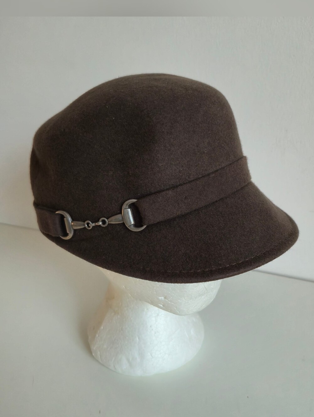 Vintage Callanan Prêt-à-Porter Brown Wool Cloche Hat Horsebit Detail 1990s